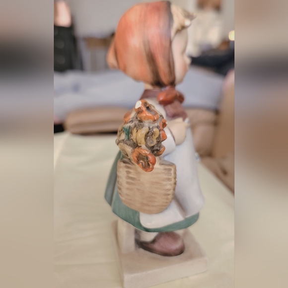 HUMMEL FIGURINE Weary Traveller Goebel #204 Germany Amazing Condition RARE - Picture 7 of 9